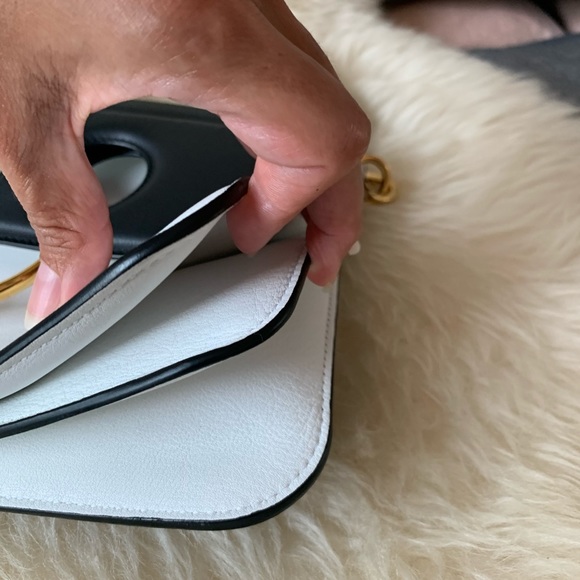 JW Anderson Medium Black White Pierce Shoulder Bag - Picture 12 of 14